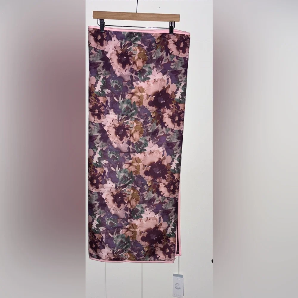 Johnny Was Calme Violetta Floral Reversible Yoga Towel 70